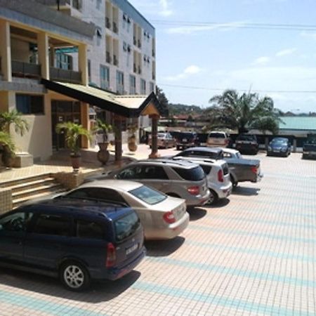 Sunset Hotel Kumasi Buitenkant foto